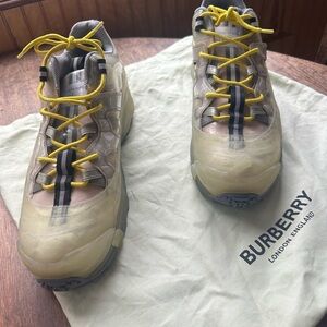 Men’s Burberry Arthur Beige